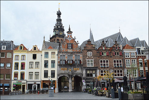 nijmegen kerkboog grote markt dsc 1067
